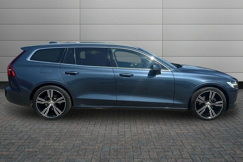 Volvo V60 2.0 D4 Inscription Pro Estate 190 Blue #4