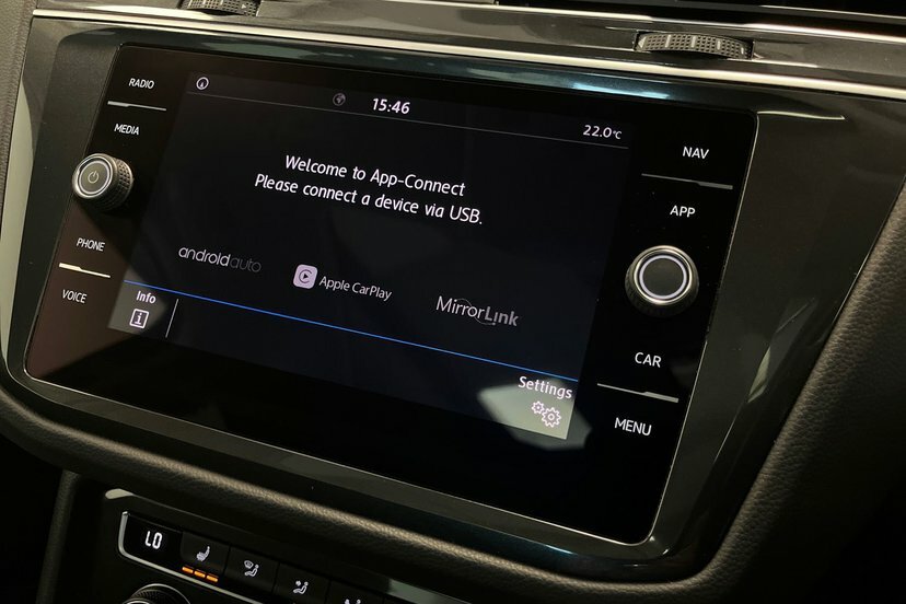 Volkswagen Tiguan 2L Se Navigation White #18