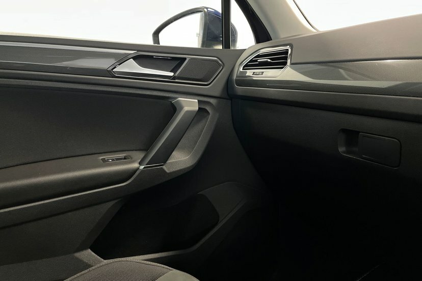Volkswagen Tiguan 2L Se Navigation White #13