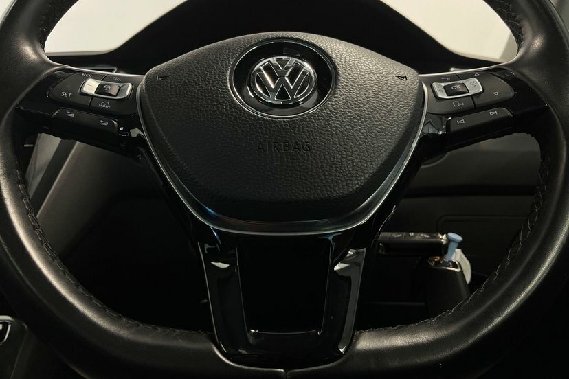 Volkswagen Tiguan 2L Se Navigation White #23