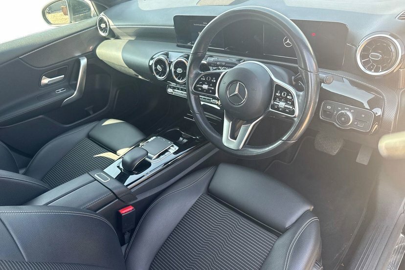 Mercedes-Benz A Class 1.5 A180d Sport Hatchback 7G-dct 116 P Black #5