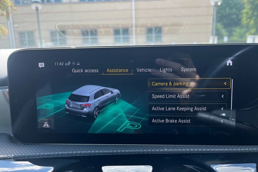 Mercedes-Benz A Class 1.3 A250e 15.6Kwh Amg Line Premium 2 Plug-in 8G- Grey #24
