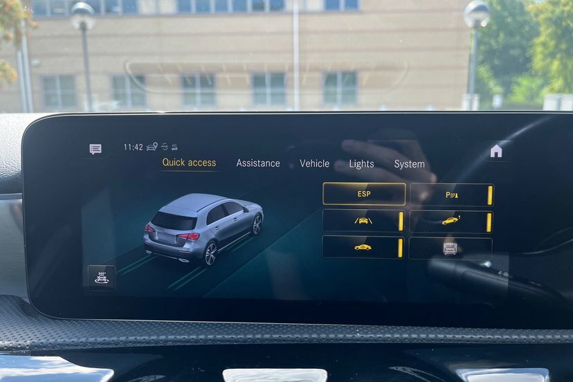 Mercedes-Benz A Class 1.3 A250e 15.6Kwh Amg Line Premium 2 Plug-in 8G- Grey #23