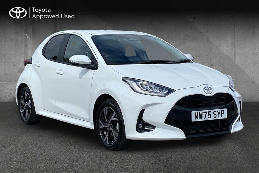 Toyota Yaris 1.5 Vvt-h Design Hatchback Hybrid E-cvt White