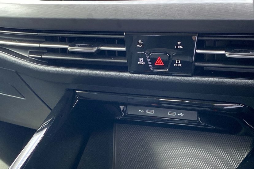Volkswagen e-Golf 1.5 Etsi Mhev Style Estate Hybrid Dsg Grey #27