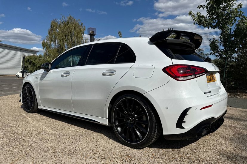Mercedes-Benz A Class 1.3 A180 Amg Line Executive 7G-dct Euro 6 Ss White #41