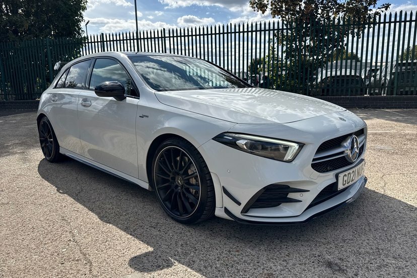 Mercedes-Benz A Class 1.3 A180 Amg Line Executive 7G-dct Euro 6 Ss White #38