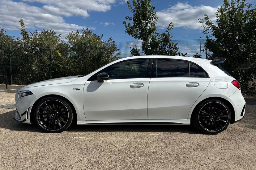 Mercedes-Benz A Class 1.3 A180 Amg Line Executive 7G-dct Euro 6 Ss White #40