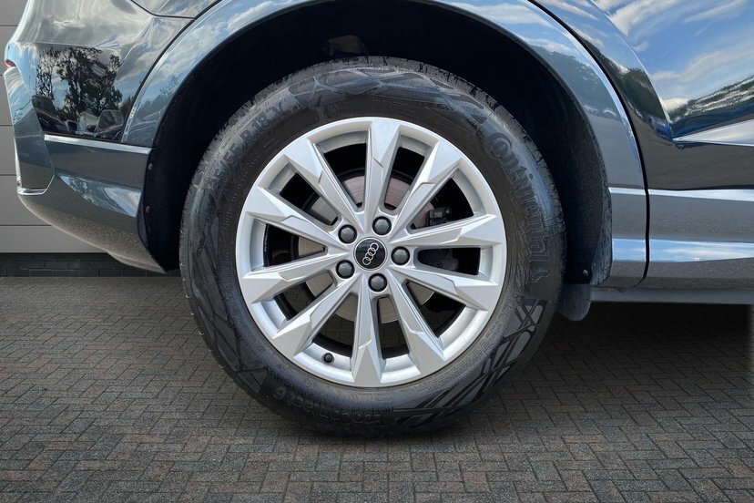 Audi Q3 1.5 Tfsi Cod 35 Sport Sportback S Troni Black #5
