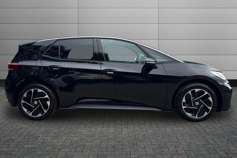Volkswagen ID.3 Pure 52Kwh Match Hatchback 170 Black #4