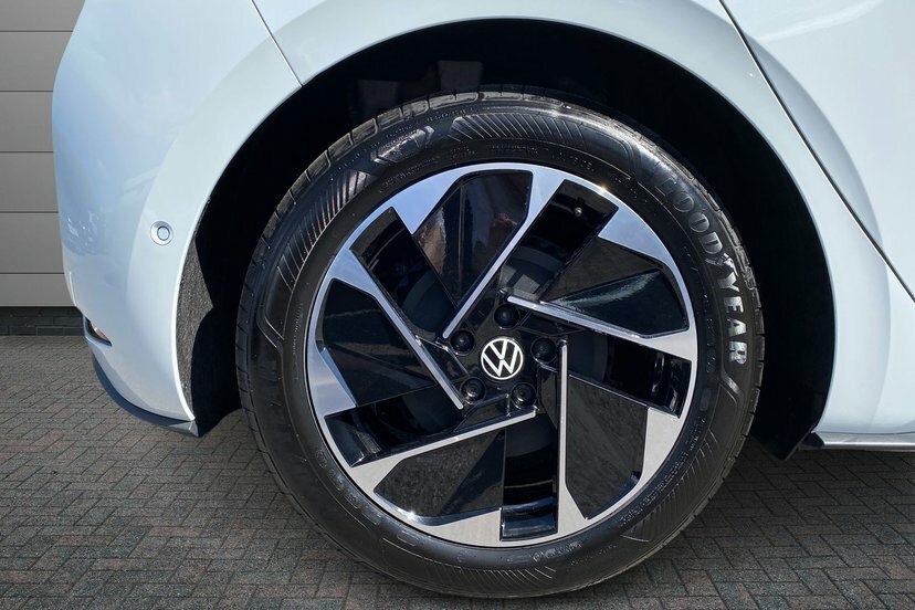 Volkswagen ID.3 Pro 59Kwh Match Hatchback 204 P Black #5