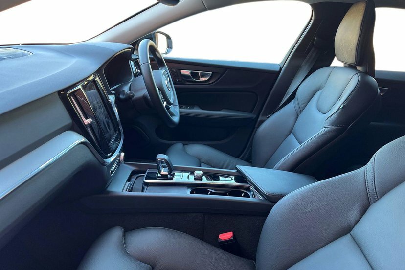 Volvo V60 Plus, T6 Awd Plug-in Hybrid, Dark Grey #2