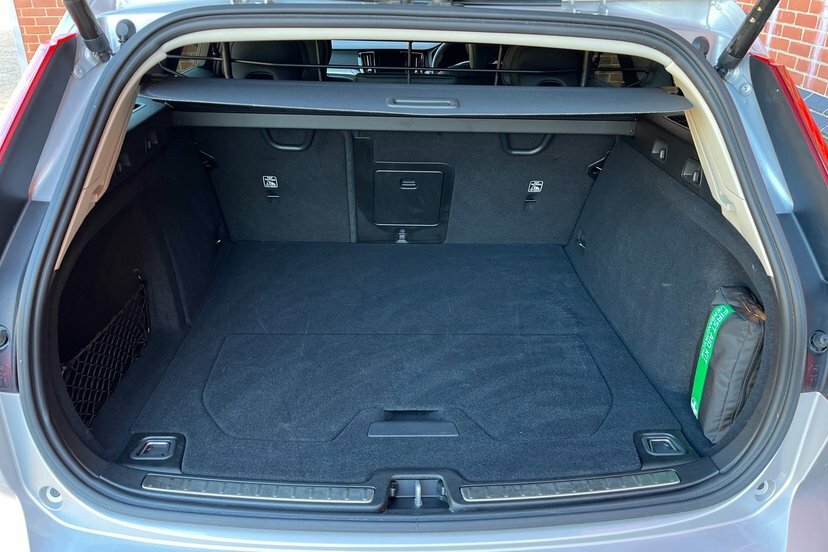 Volvo V60 Plus, T6 Awd Plug-in Hybrid, Dark Grey #9