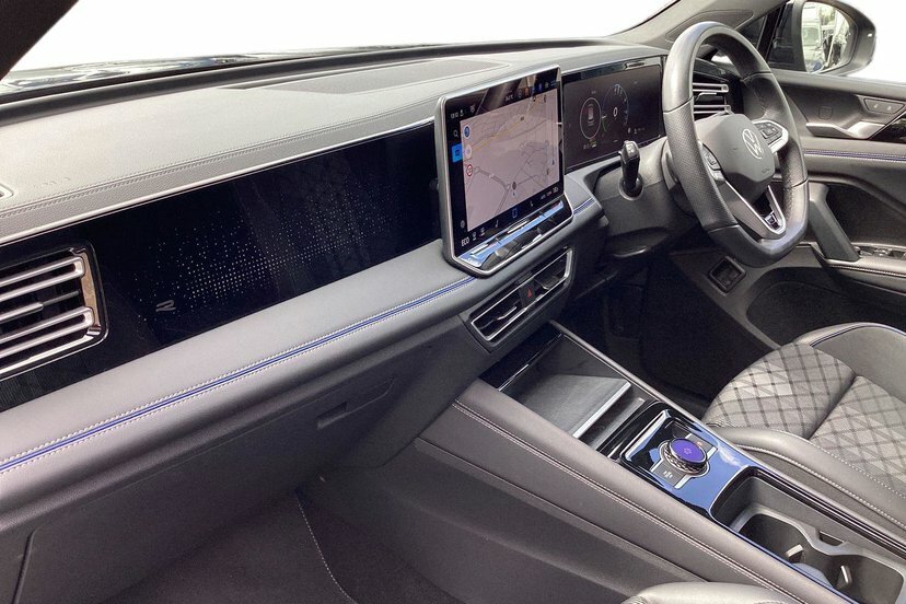 Volkswagen Tiguan 1.5 Tsi Ehybrid 19.7Kwh R-line Suv Plug Black #2
