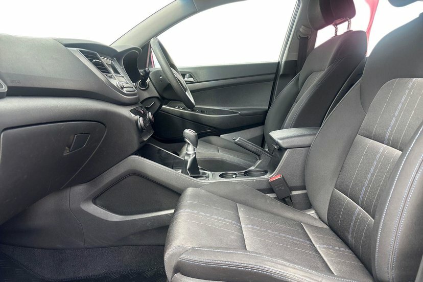 Hyundai Tucson 1.6 Gdi Blue Drive S Suv 132 Ps White #2
