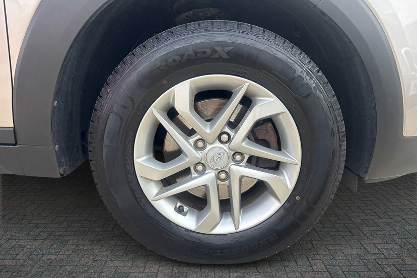 Hyundai Tucson 1.6 Gdi Blue Drive S Suv 132 Ps White #5