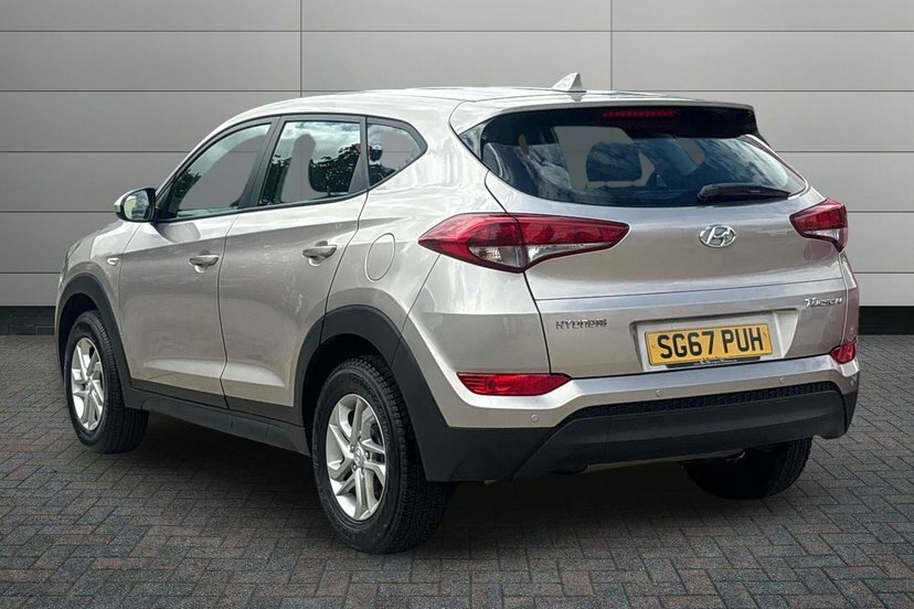 Hyundai Tucson 1.6 Gdi Blue Drive S Suv 132 Ps White #3