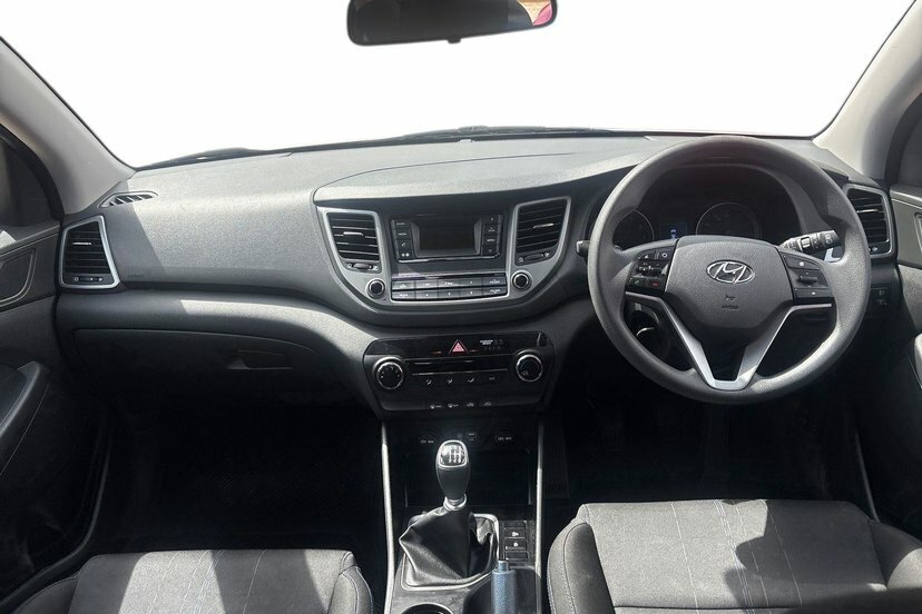 Hyundai Tucson 1.6 Gdi Blue Drive S Suv 132 Ps White #6