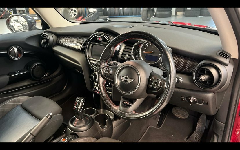 Mini Hatch 3-Door Hatch Cooper Sd RX18HUP Red #6
