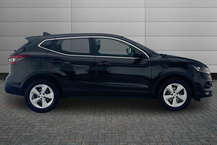 Nissan Qashqai 1.3 Dig-t Acenta Premium Suv Dct Black #4