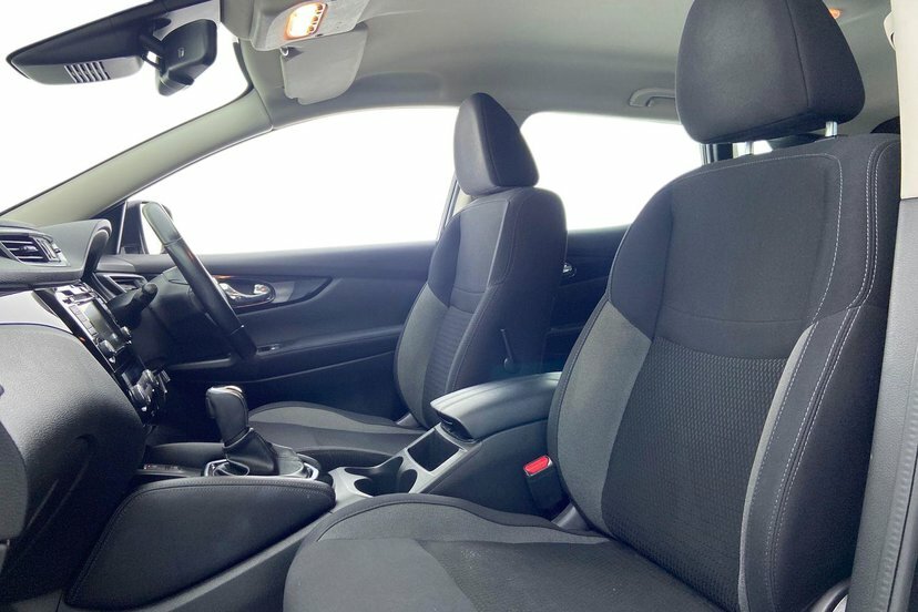 Nissan Qashqai 1.3 Dig-t Acenta Premium Suv Dct Black #2