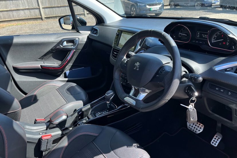 Peugeot 2008 1.2 Puretech Gpf Gt Line Euro 6 Ss Black #26