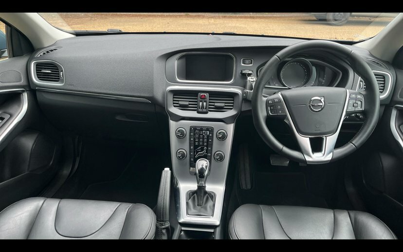 Volvo V40 1.5 T3 Inscription Hatchback 152 Blue #4