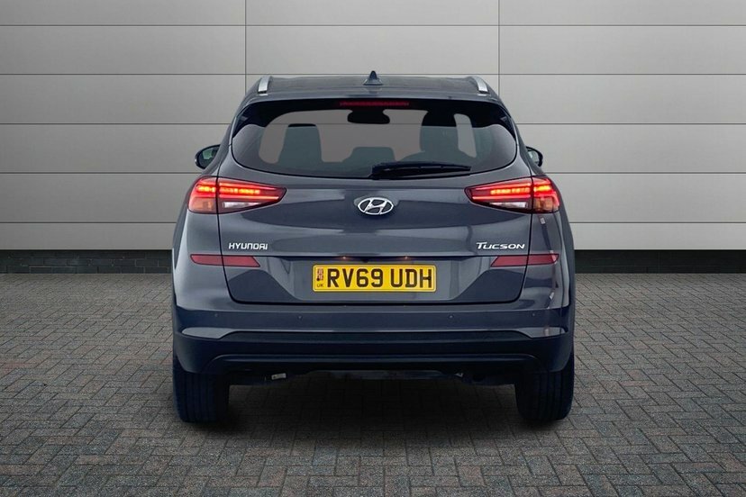 Hyundai Tucson 1.6 Gdi Se Nav 2Wd White #12