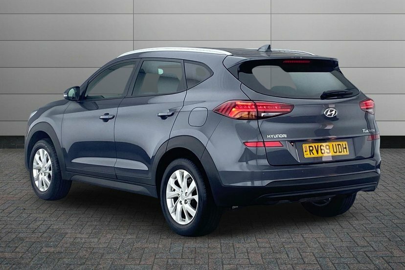 Hyundai Tucson 1.6 Gdi Se Nav Suv 132 Ps Grey #3