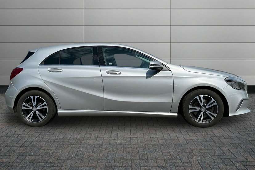 Mercedes-Benz A Class 1.6 A180 Se Hatchback 7G-dct 122 Ps Silver #3