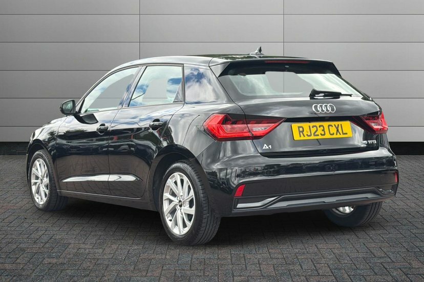 Audi A1 1.0 Tfsi 25 Sport Sportback S Tronic 9 Black #3