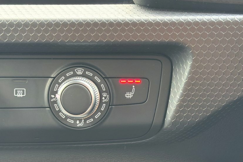 Audi A1 1.5 Tfsi 35 S Line Sportback S Tronic Silver #48