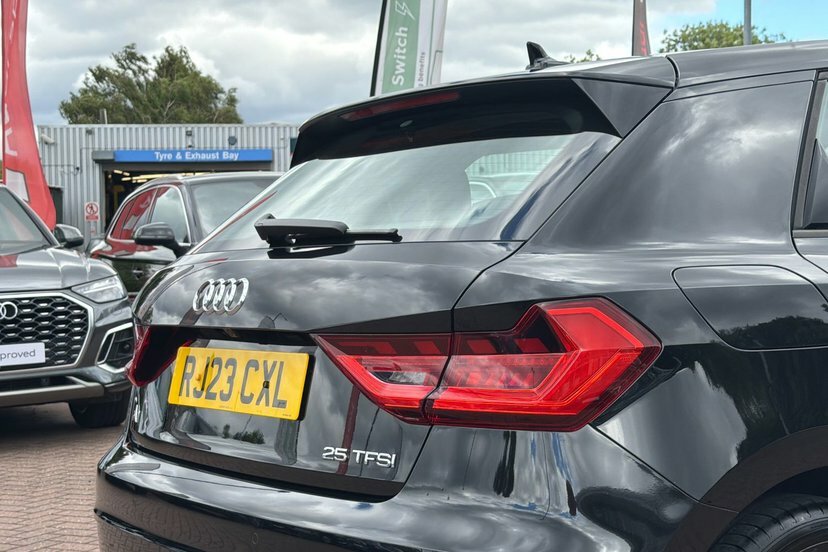 Audi A1 1.5 Tfsi 35 S Line Sportback S Tronic Silver #19