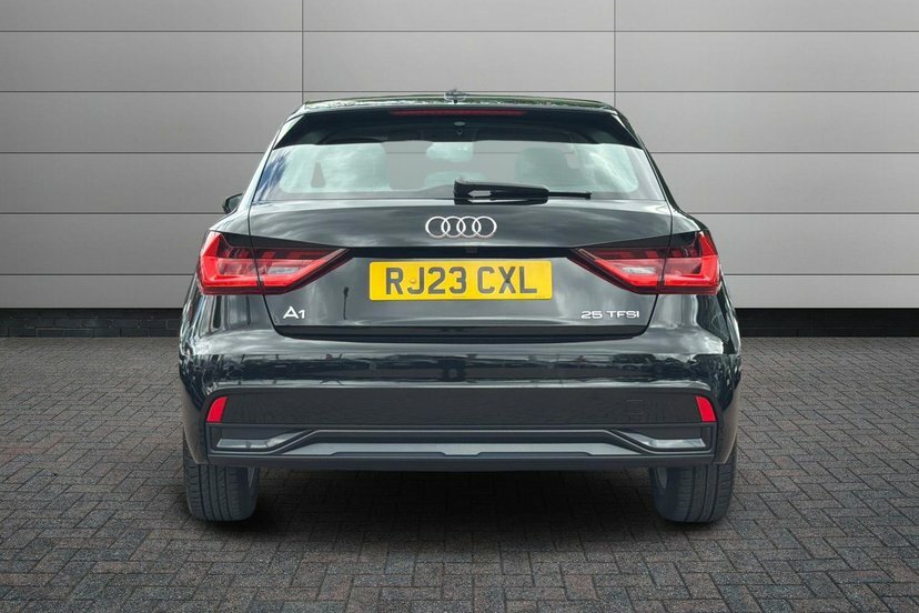 Audi A1 1.5 Tfsi 35 S Line Sportback S Tronic Silver #11