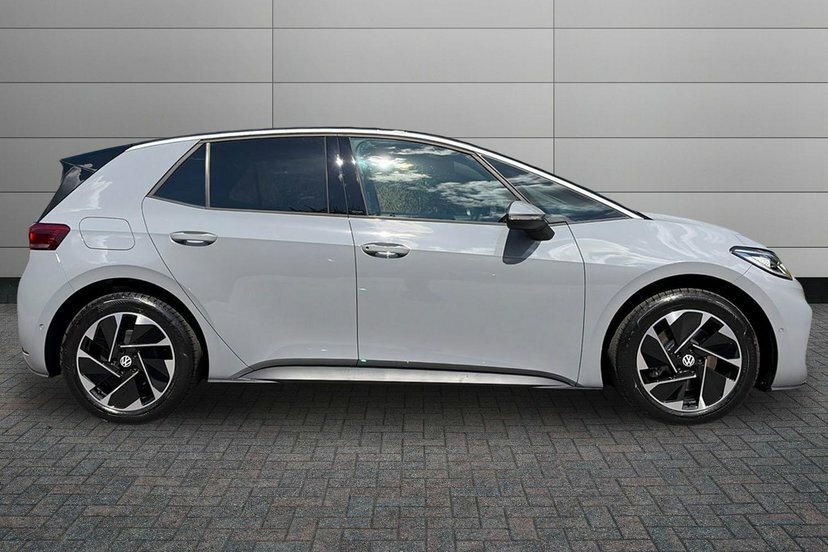 Volkswagen ID.3 Pro 59Kwh Match Hatchback 204 P Black #4