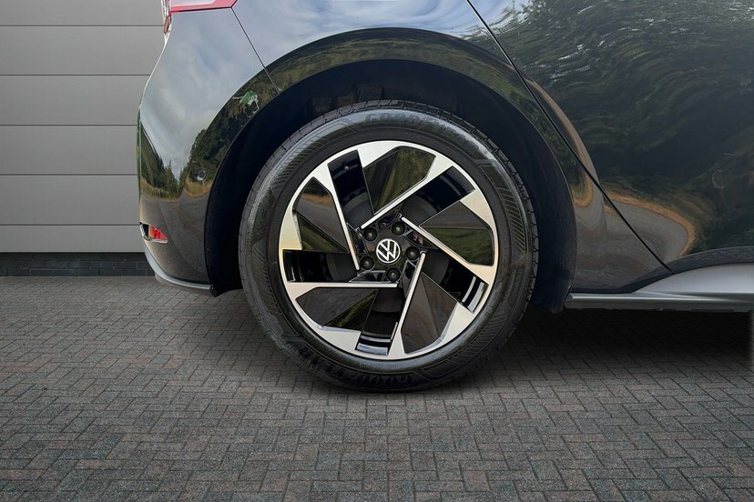 Volkswagen ID.3 Pro 59Kwh Match Hatchback 204 P Black #5