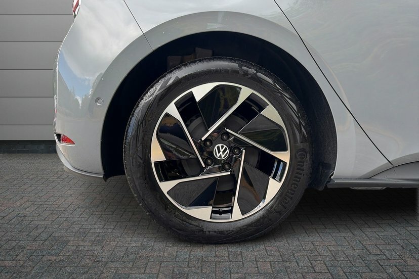 Volkswagen ID.3 Pro 59Kwh Match Hatchback 204 P Black #5