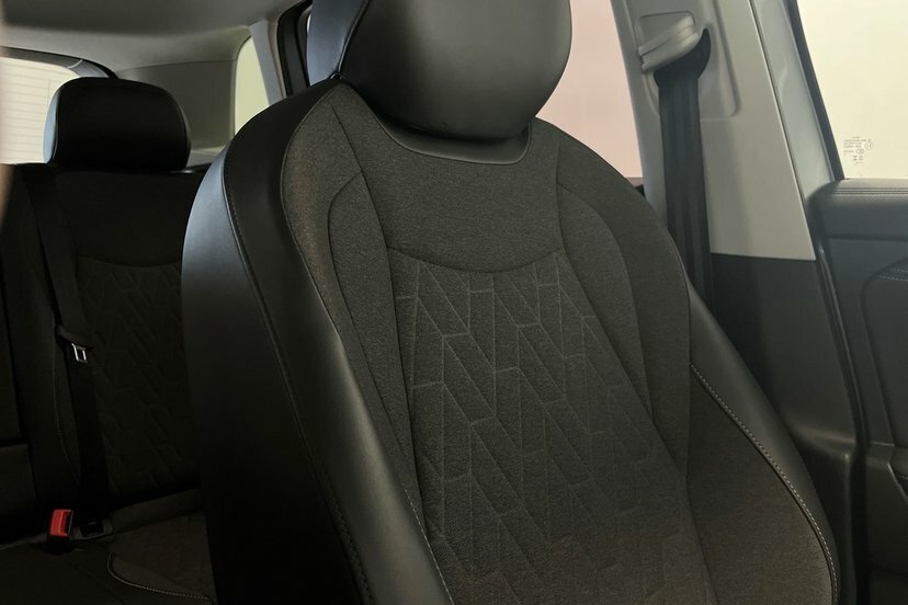 Volkswagen Tiguan 1.5 Etsi 150 Elegance Dsg Black #14