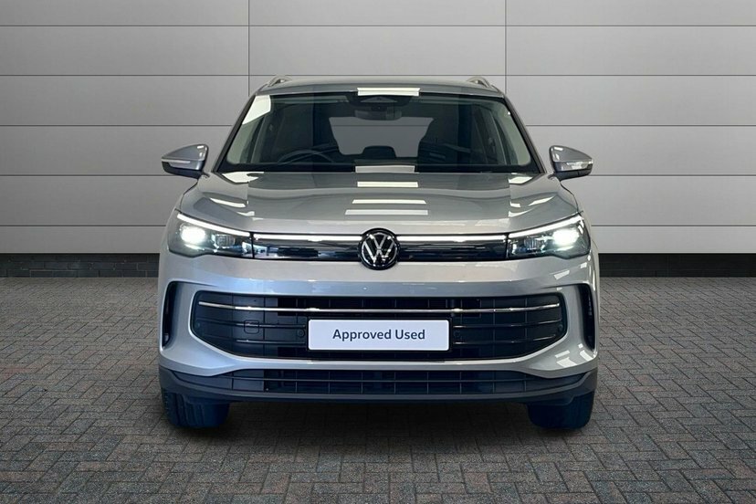 Volkswagen Tiguan 1.5 Etsi 150 Elegance Dsg Black #7