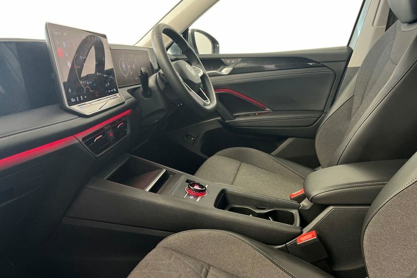 Volkswagen Tiguan 2.0 Tdi Match Suv Dsg 150 Ps Silver #2