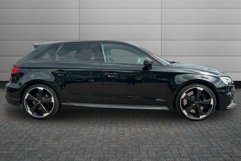 Audi RS3 2.5 Tfsi Sportback S Tronic Quattro 40 Black #4