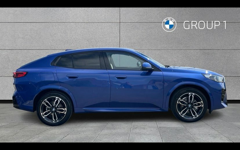 BMW iX2 20 66.5Kwh M Sport Suv Edrive 1 Blue #3