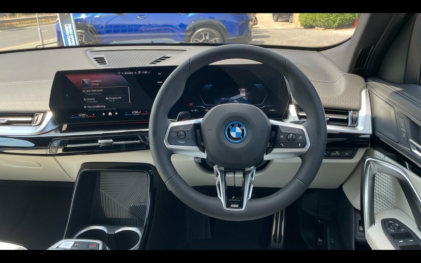 BMW iX2 20 66.5Kwh M Sport Suv Edrive 1 Blue #5