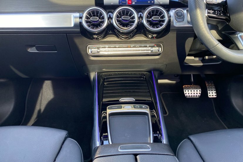 Mercedes-Benz EQB 250 140Kw Amg Line Premium Grey #7