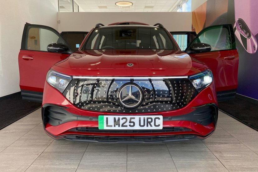 Mercedes-Benz EQB 250 140Kw Amg Line Premium Grey #18