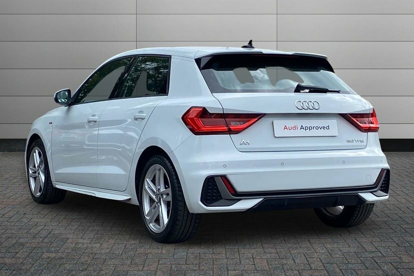 Audi A1 1.0 Tfsi 30 S Line Sportback 11 White #3