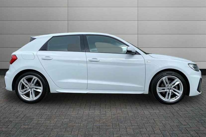 Audi A1 1.0 Tfsi 30 S Line Sportback 11 White #4