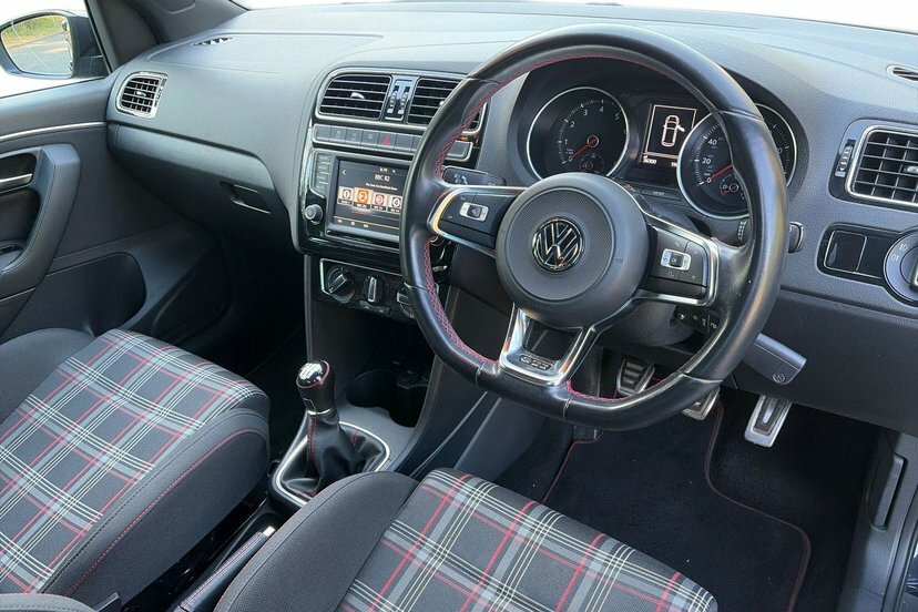 Volkswagen Polo 1.8 Tsi Gti Hatchback 192 Ps D Black #6