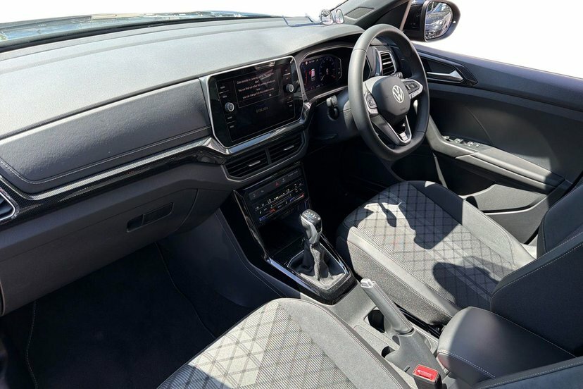 Volkswagen T-Cross 1.5 Tsi Black Edition Suv Dsg 150 Ps Black #2