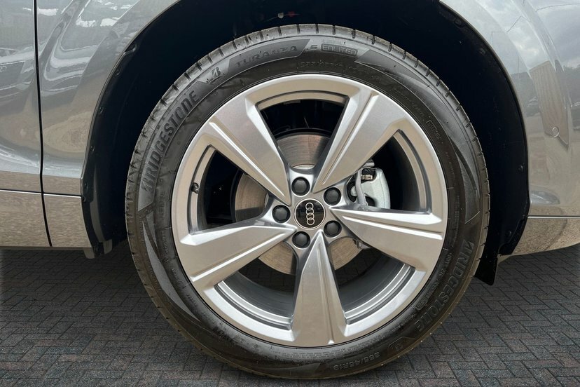 Audi Q3 1.5 Tfsi S Line Sportback S Tronic 150 Grey #5